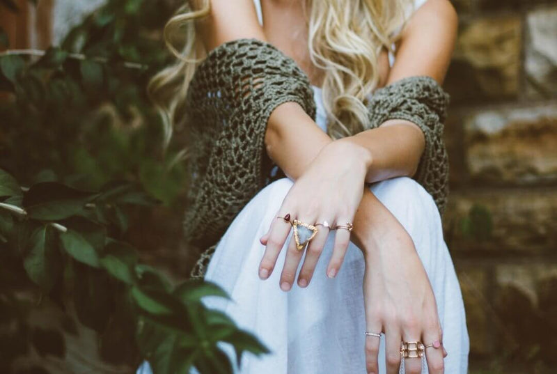 Jewelry in Pop Culture: From Hollywood Icons to Music Artists - AmenClub