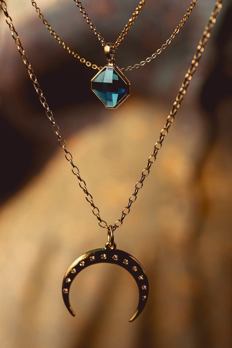 The Dazzling World of Unique and Unconventional Jewelry Trends - AmenClub