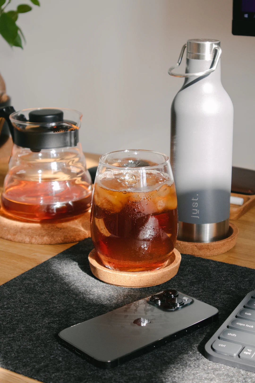 Chill Out: Exploring the World of Cold Brew and Iced Coffee - AmenClub