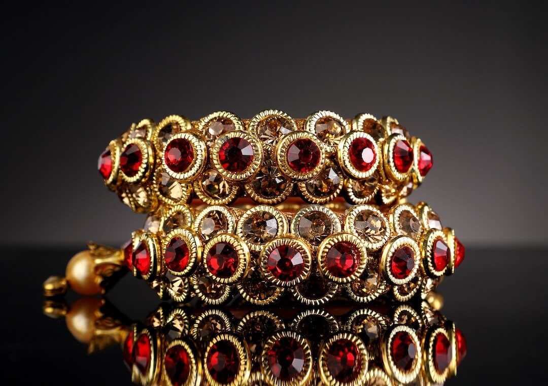 How to Identify Quality Jewelry: What to Look For - AmenClub