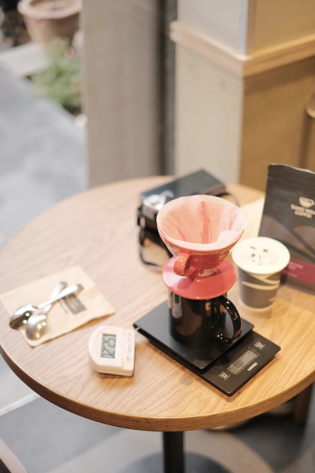 Pour Over vs. French Press: The Ultimate Brewing Showdown - AmenClub