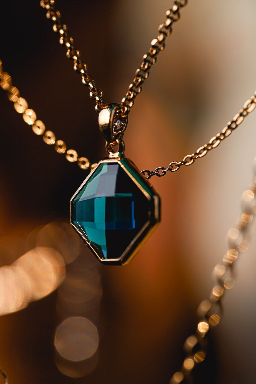 The Art of Custom Jewelry: Creating One-of-a-Kind Pieces - AmenClub