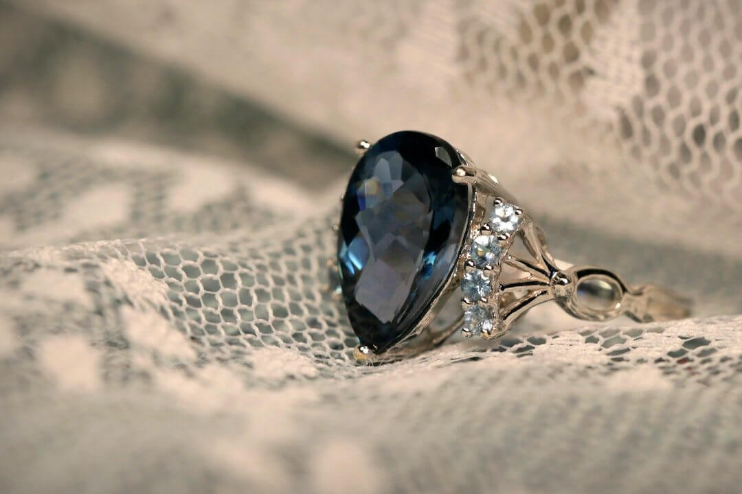 The Power of Birthstones: Discover Your Birthstone and its Meaning - AmenClub
