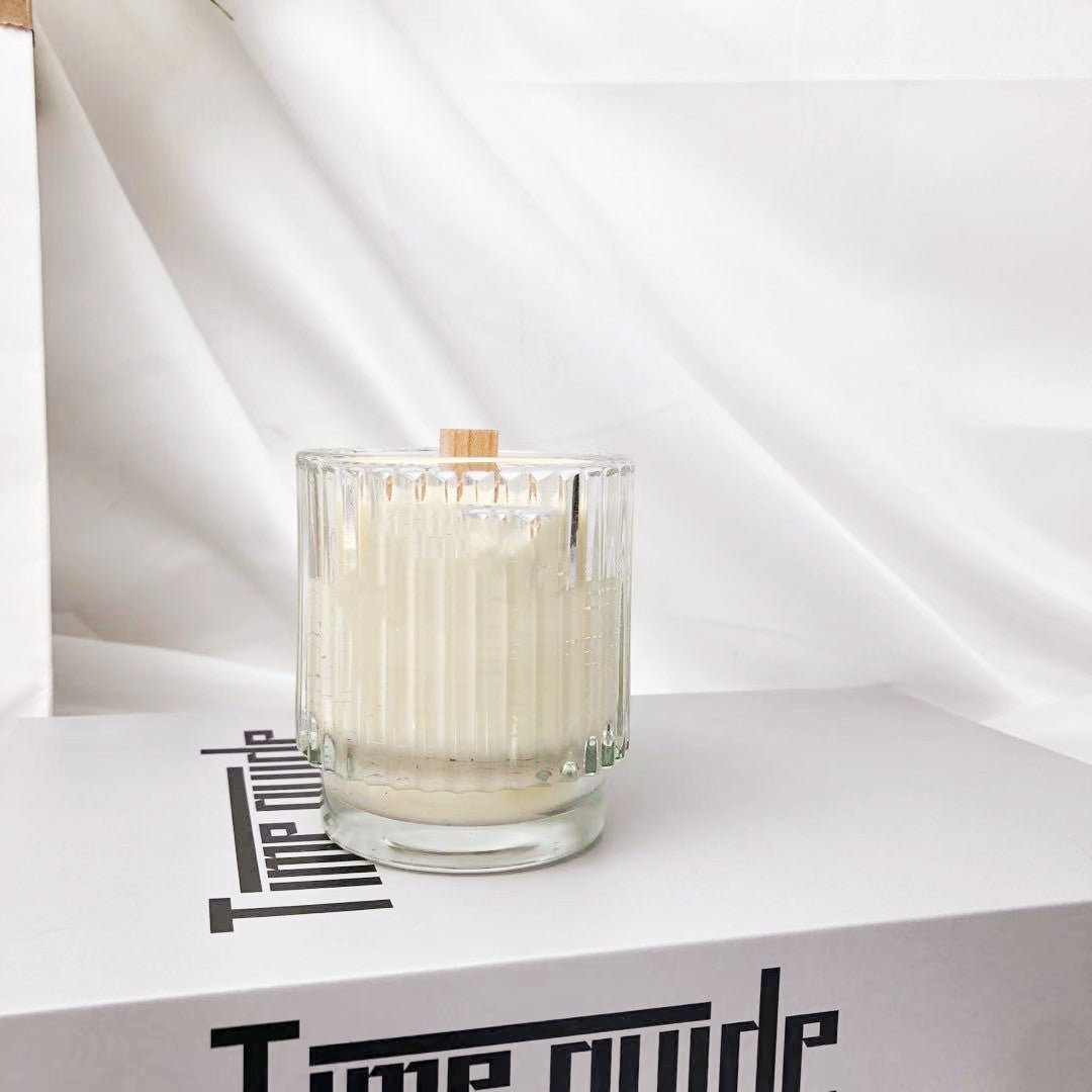 Woody & Floral Candle - Shopuz
